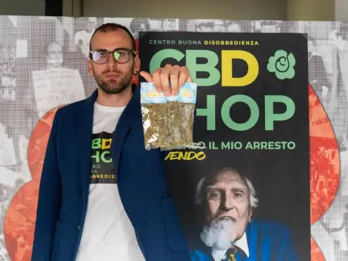 Cannabis light, Blengino arrestato per spaccio: “Il mio è un gesto di disobbedienza civile”