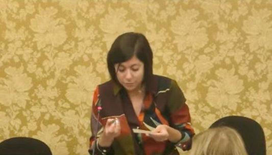 In aula con una canna: protesta radicale per garantire sicurezza alle aziende canapicole